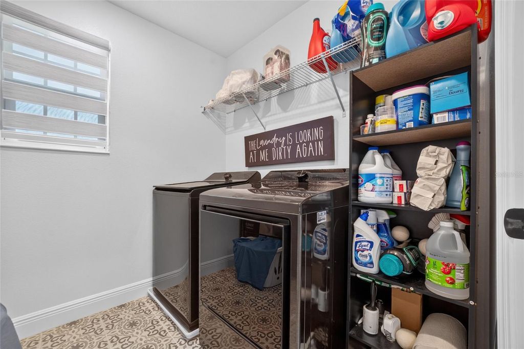 Image 51 of property listing at 7268 ROLLING LEAF ROAD, Groveland, FL 34736