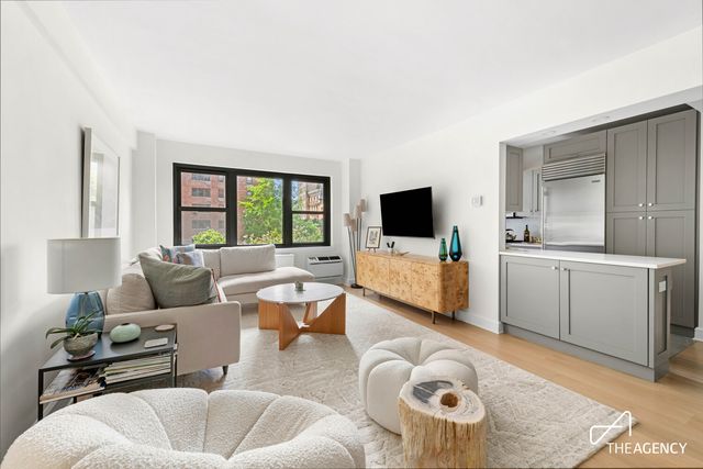 11 Riverside Dr Apt 3BE, New York City, NY 10023