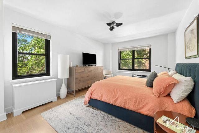11 Riverside Dr Apt 3BE, New York City, NY 10023
