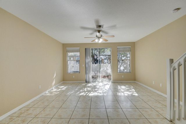 121 Hemingway Court, Palm Springs, FL 33461