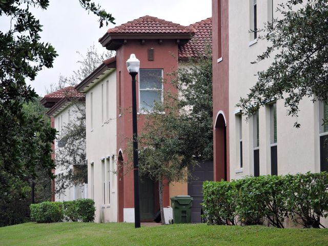 121 Hemingway Court, Palm Springs, FL 33461