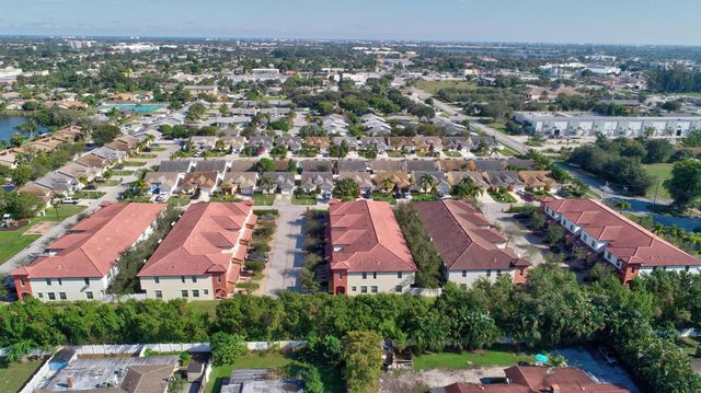 121 Hemingway Court, Palm Springs, FL 33461