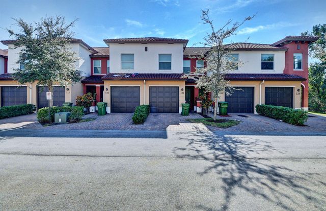 121 Hemingway Court, Palm Springs, FL 33461