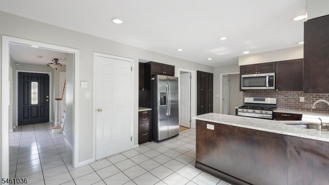 9 Cornell Rd, Cranford Twp., NJ 07016