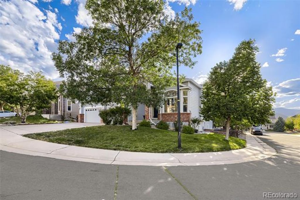 Image 2 of property listing at 7691 Bison Court, Littleton, CO 80125