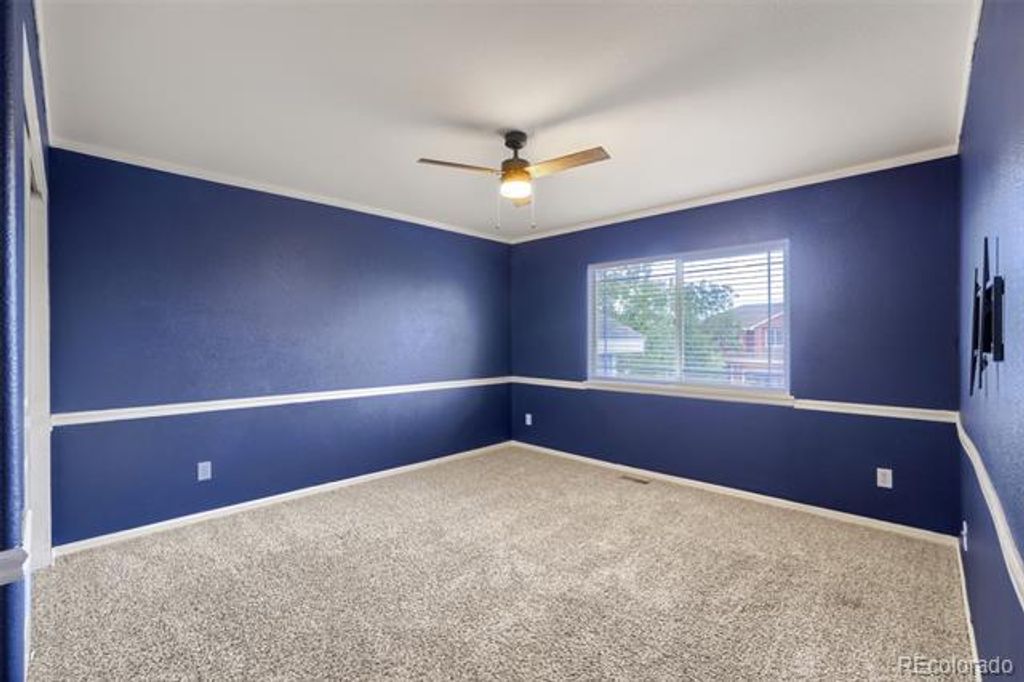 Image 21 of property listing at 7691 Bison Court, Littleton, CO 80125
