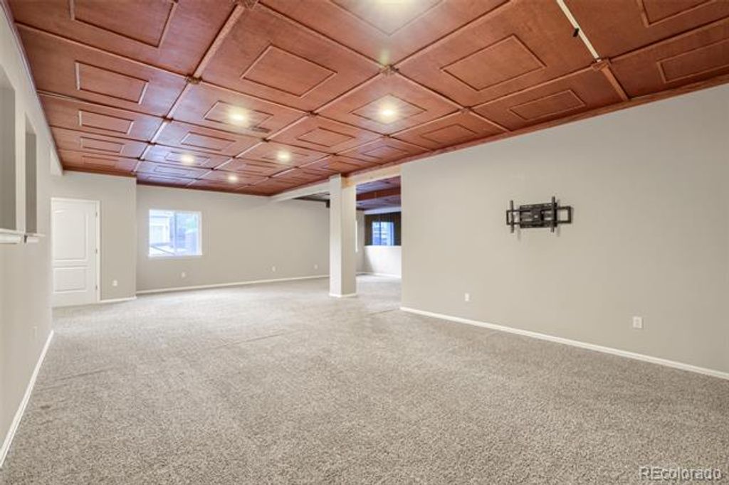 Image 25 of property listing at 7691 Bison Court, Littleton, CO 80125