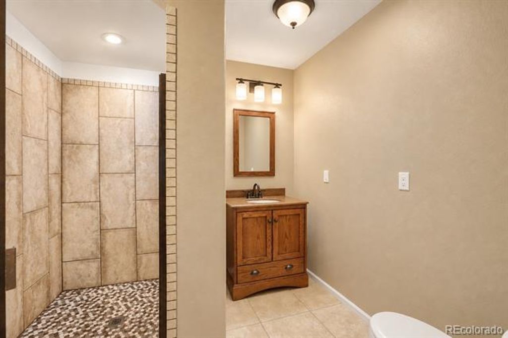 Image 29 of property listing at 7691 Bison Court, Littleton, CO 80125