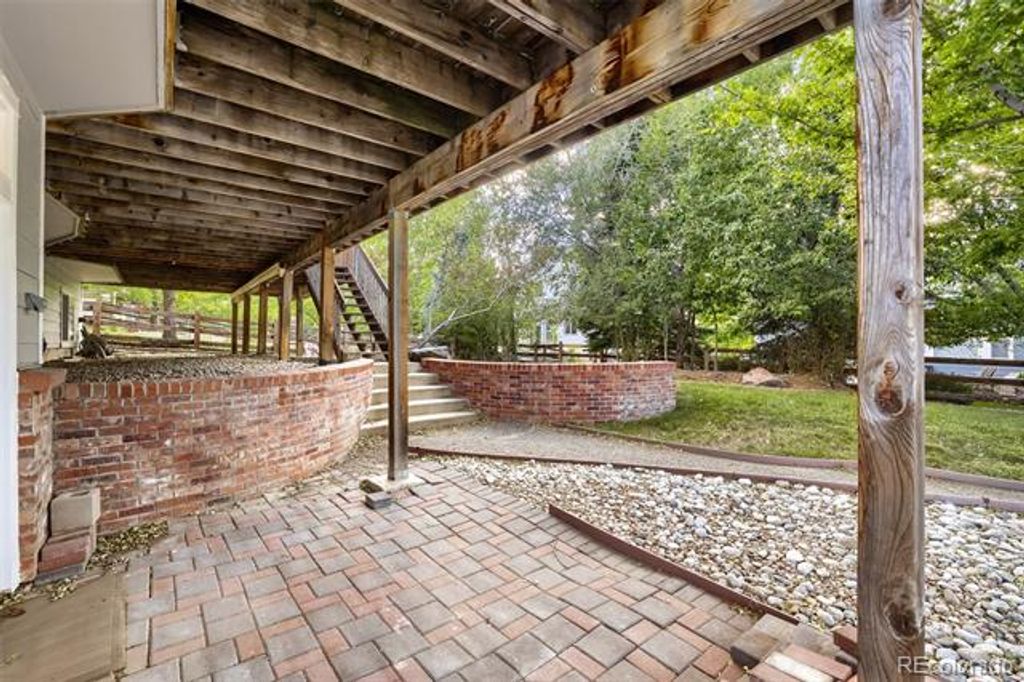Image 31 of property listing at 7691 Bison Court, Littleton, CO 80125
