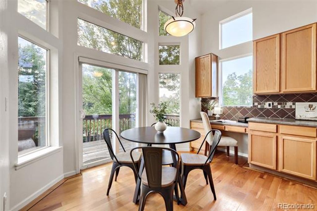 Image 7 of property listing at 7691 Bison Court, Littleton, CO 80125