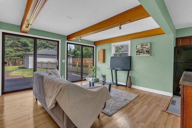 727 SKYLINE Drive, Barrington, IL 60010