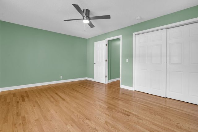 727 SKYLINE Drive, Barrington, IL 60010