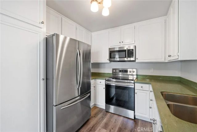 24 Seaside, Newport Beach, CA 92663