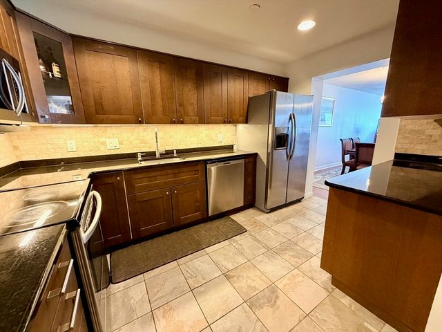 1001 Marina Dr 705, Quincy, MA 02171