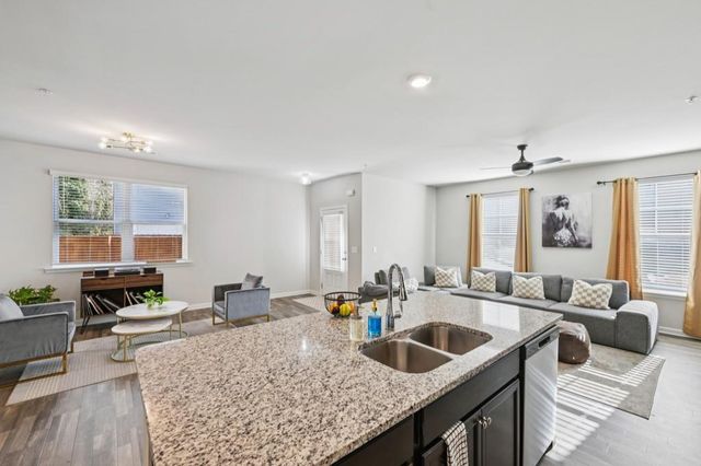 1300 Sweetbriar Circle, Atlanta, GA 30344