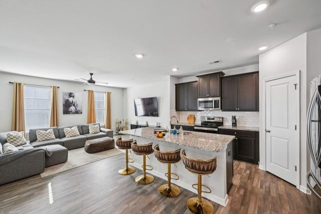 1300 Sweetbriar Circle, Atlanta, GA 30344