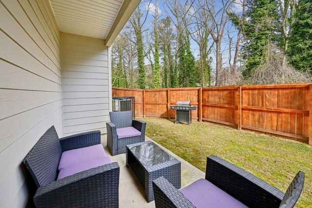 1300 Sweetbriar Circle, Atlanta, GA 30344