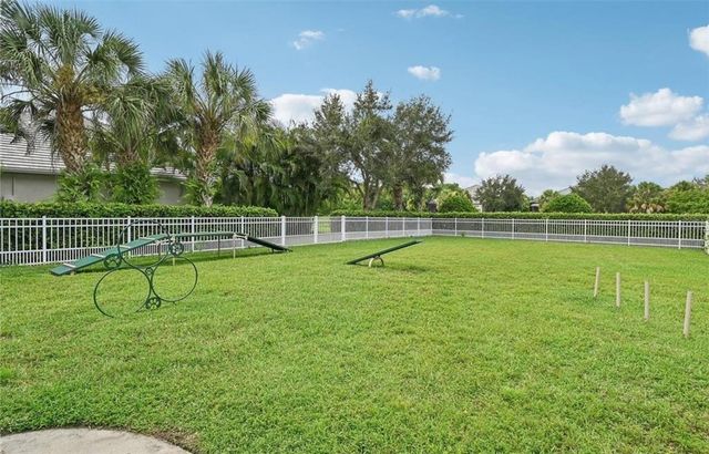 2240 CRYSTAL LAKE TRAIL, Bradenton, FL 34211