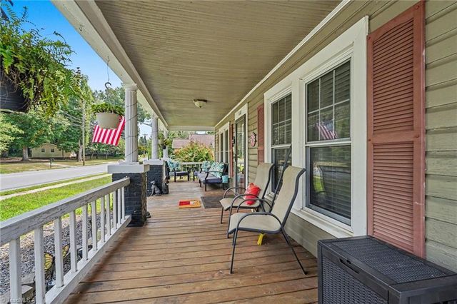 808 Barnes Street, Reidsville, NC 27320