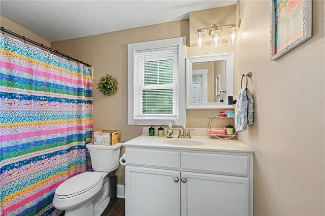 808 Barnes Street, Reidsville, NC 27320