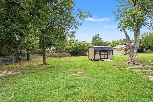 808 Barnes Street, Reidsville, NC 27320
