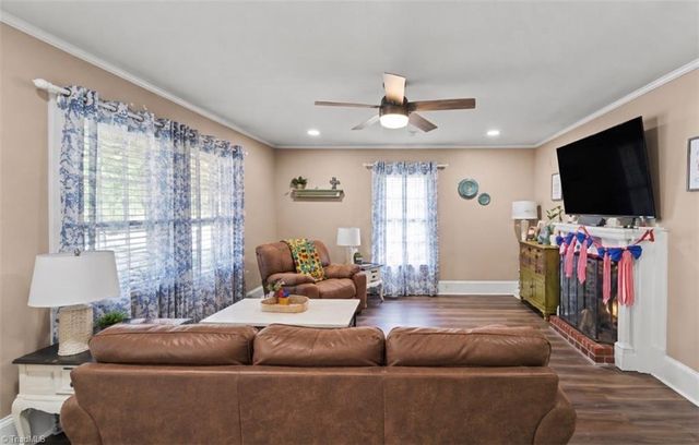 808 Barnes Street, Reidsville, NC 27320