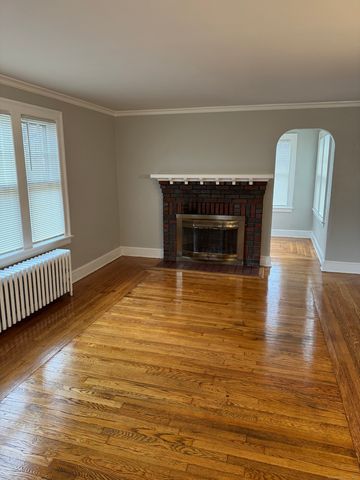 114 Kneeland Road, New Haven, CT 06512