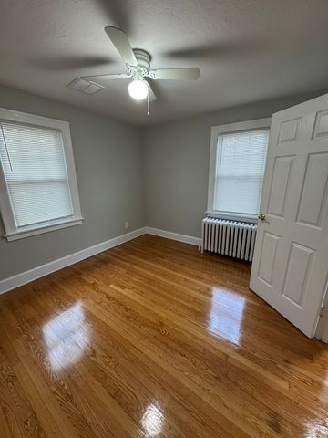 114 Kneeland Road, New Haven, CT 06512