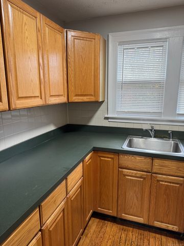 114 Kneeland Road, New Haven, CT 06512