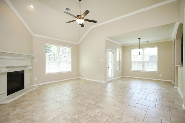 162 Hearthshire Cir, The Woodlands, TX 77354