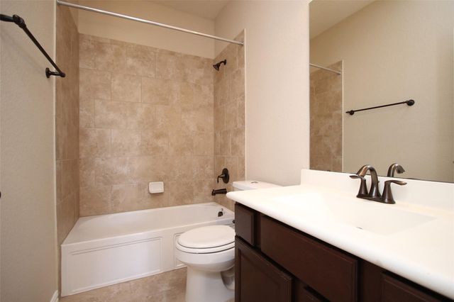 162 Hearthshire Cir, The Woodlands, TX 77354