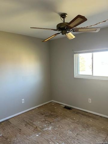 16317 Terrace Drive, Roseville, MI 48066