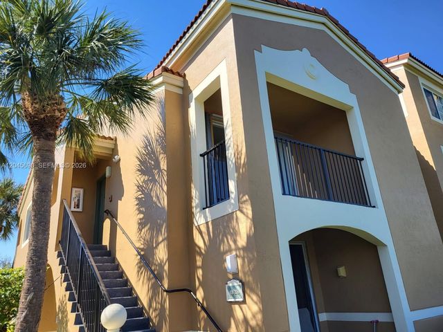 8070 N Nob Hill Rd 208, Tamarac, FL 33321