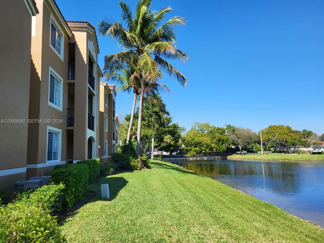 8070 N Nob Hill Rd 208, Tamarac, FL 33321