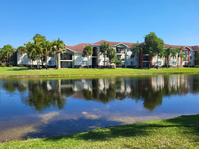 8070 N Nob Hill Rd 208, Tamarac, FL 33321
