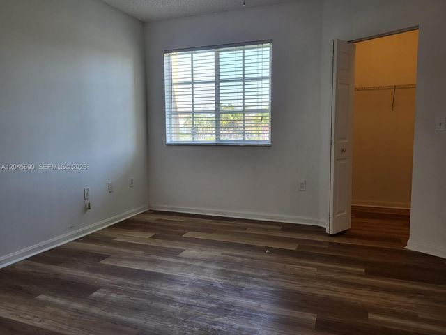 8070 N Nob Hill Rd 208, Tamarac, FL 33321