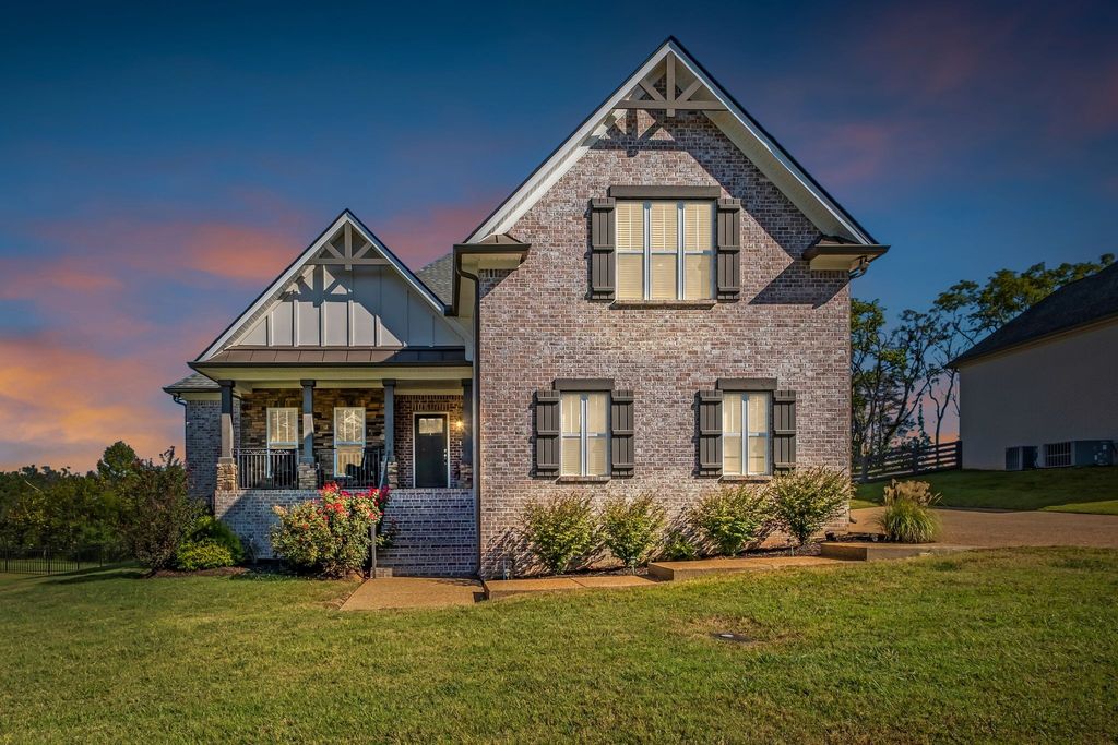 807 Ridgestone Pl, Lebanon, TN 37087