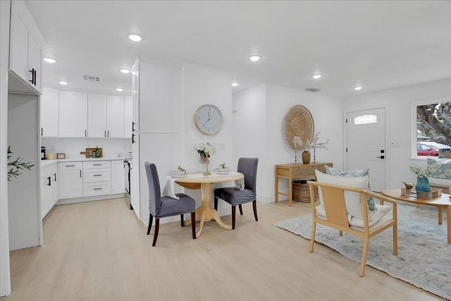 1953 Glenmore Dr, Olivehurst, CA 95961