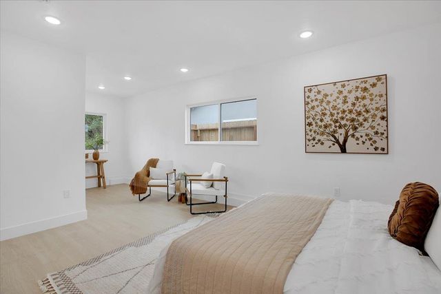 1953 Glenmore Dr, Olivehurst, CA 95961