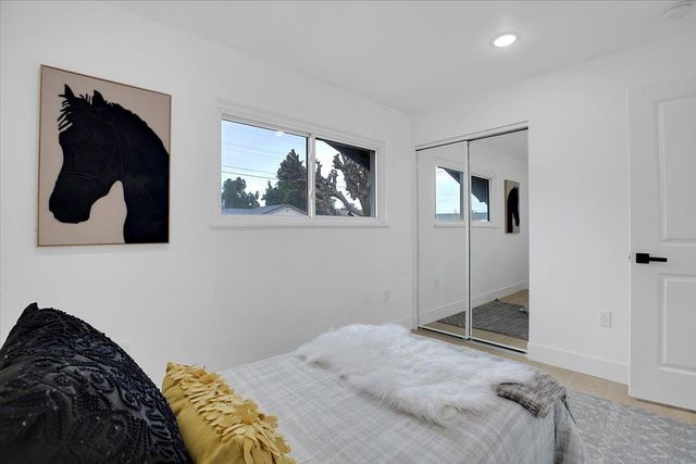 1953 Glenmore Dr, Olivehurst, CA 95961