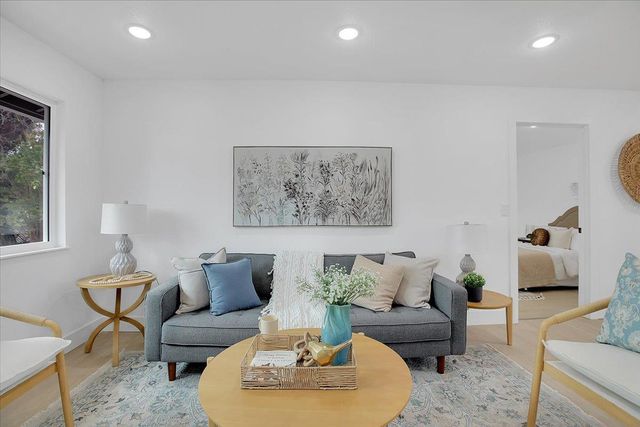 1953 Glenmore Dr, Olivehurst, CA 95961