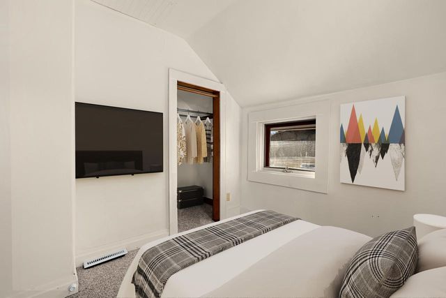 1240 Browns LANE, Dakota, MN 55925