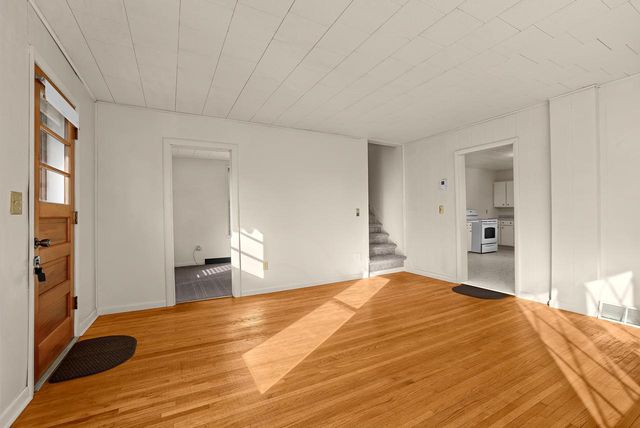 1240 Browns LANE, Dakota, MN 55925