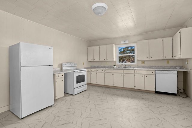 1240 Browns LANE, Dakota, MN 55925