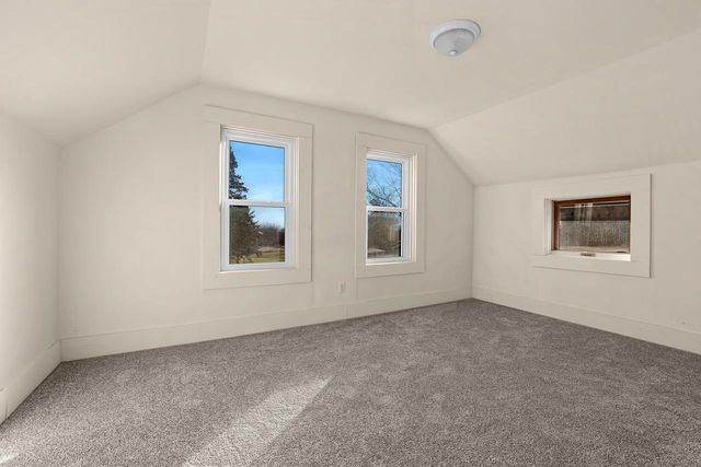 1240 Browns LANE, Dakota, MN 55925