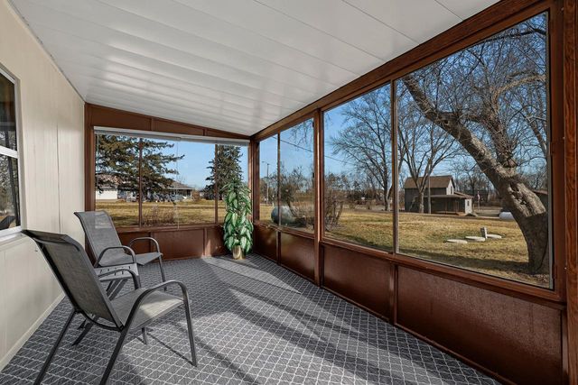 1240 Browns LANE, Dakota, MN 55925