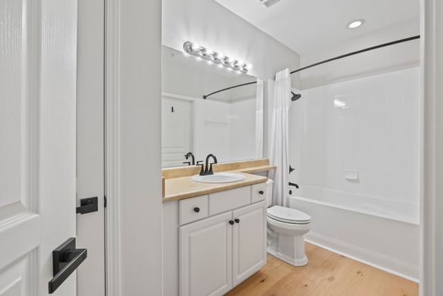 200 Bucksley Lane 105, Charleston, SC 29492