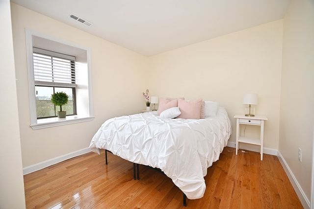 356 - 358 Main Street 42, Boston, MA 02129