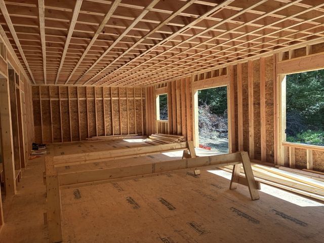 9 Oak Drive, Oxford, MA 01540