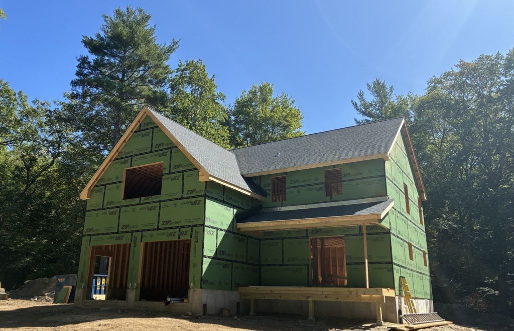 9 Oak Drive, Oxford, MA 01540